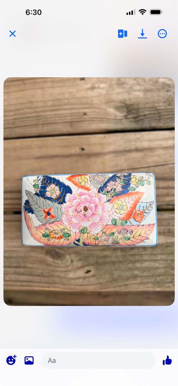 Vintage Hand Painted Porcelain Tobacco Leaf Trinket Box